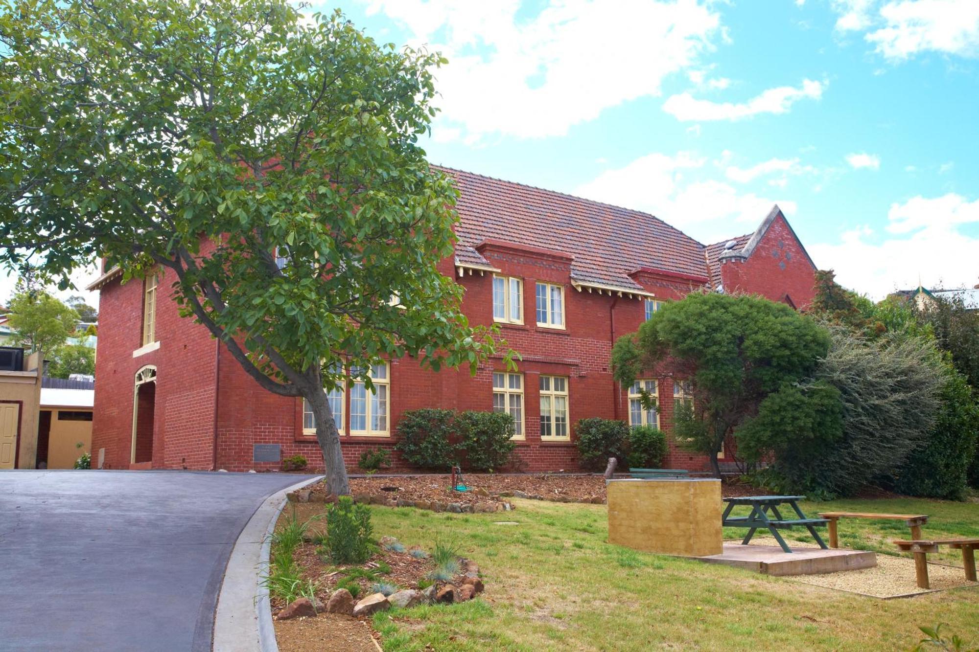 Quest Trinity House Aparthotel Hobart Bagian luar foto