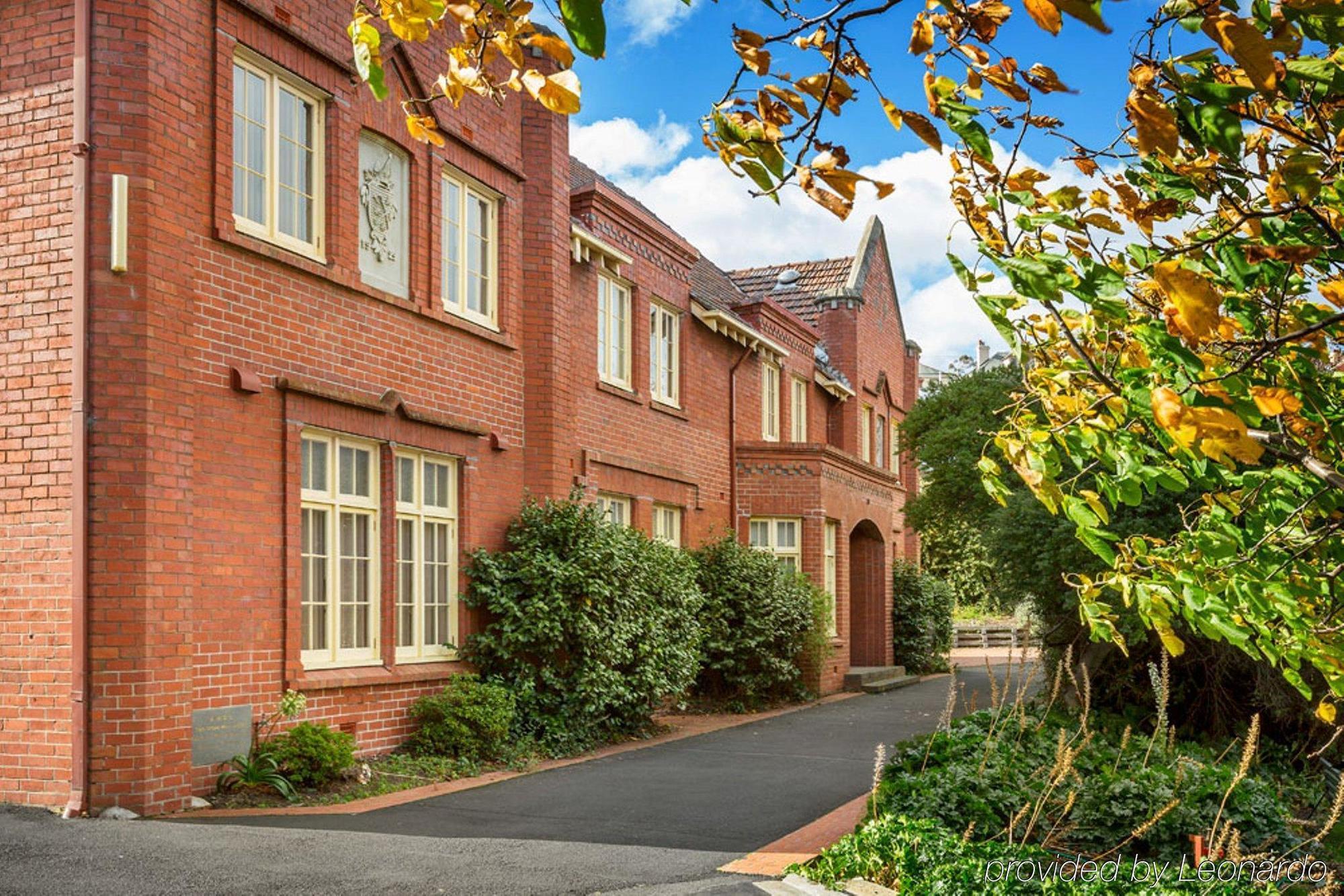 Quest Trinity House Aparthotel Hobart Bagian luar foto