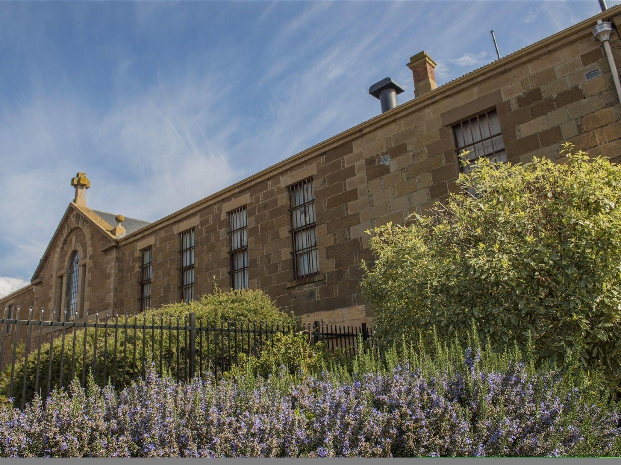 Quest Trinity House Aparthotel Hobart Bagian luar foto