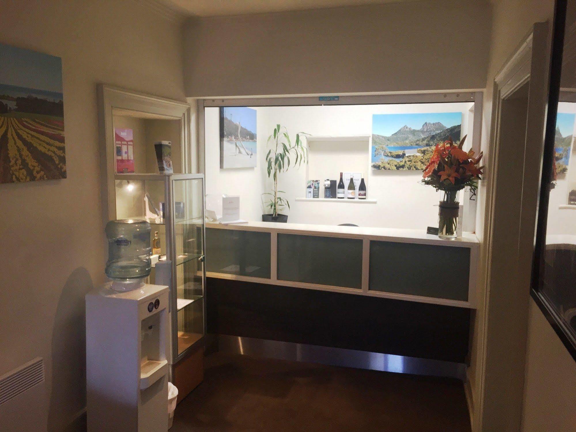Quest Trinity House Aparthotel Hobart Bagian luar foto