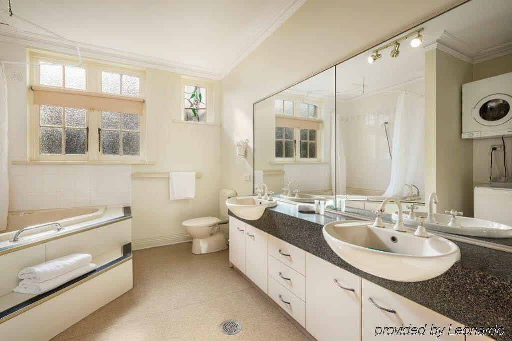 Quest Trinity House Aparthotel Hobart Bagian luar foto